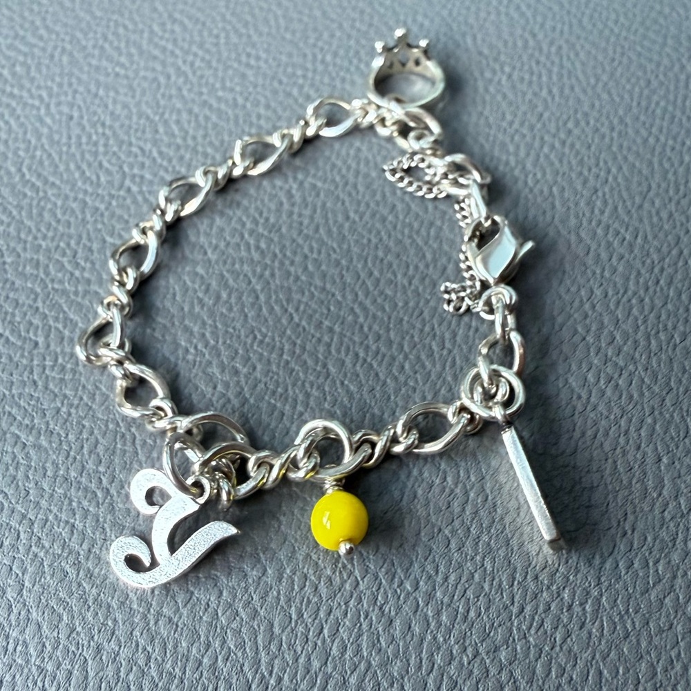 James Avery Toddlers/ lil girl Charm bracelet with 3 charms 👑
